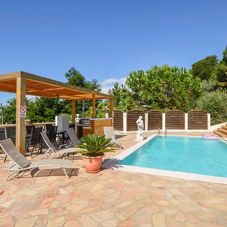 Pet Friendly In شقة *